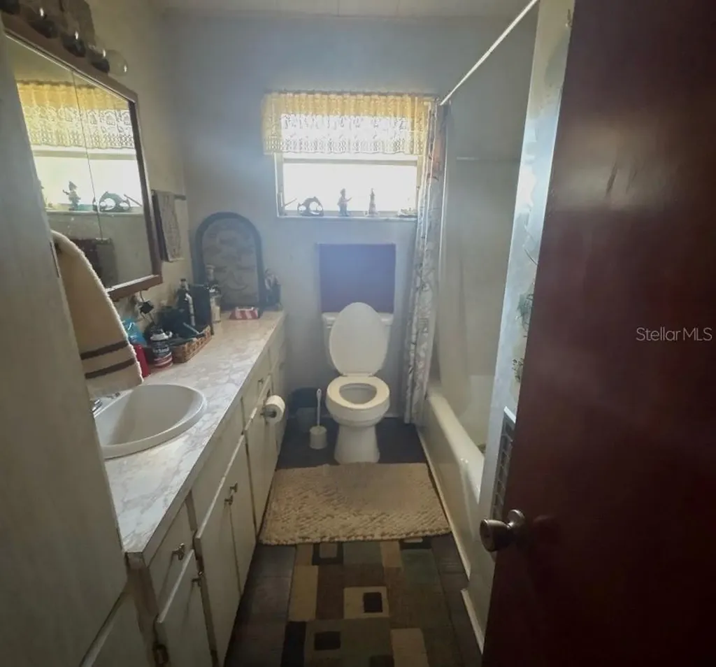 12034 Pine Court Leesburg FL 34788