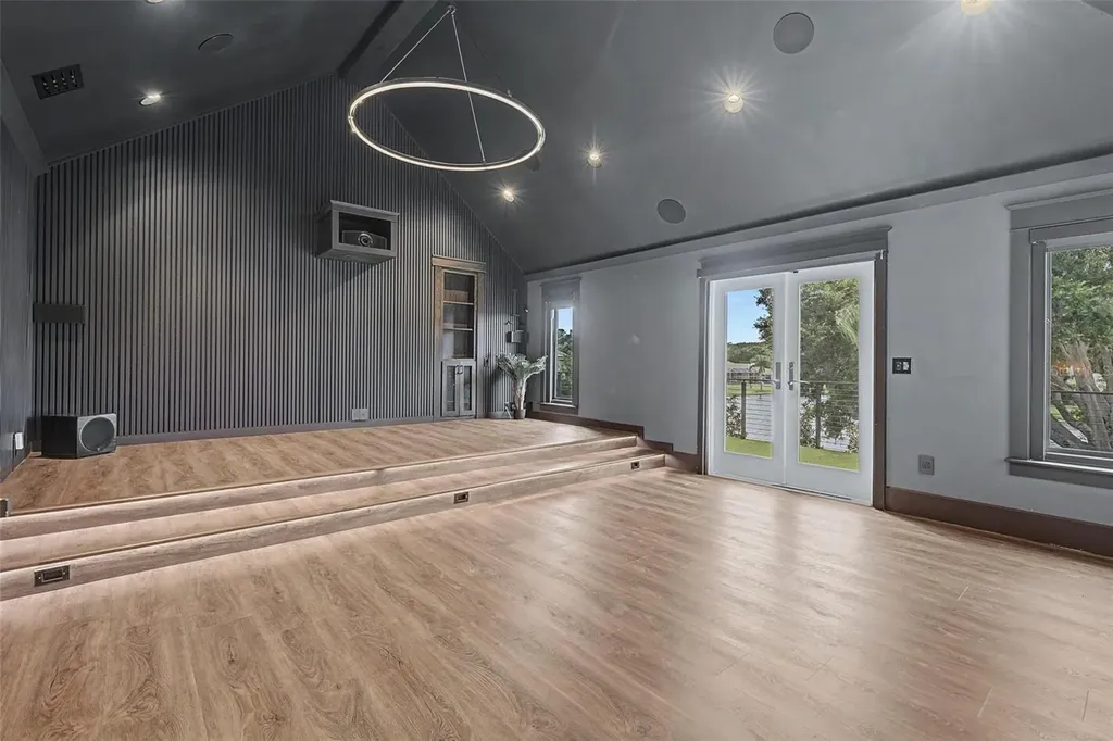 3781 Executive Drive Palm Harbor FL 34685