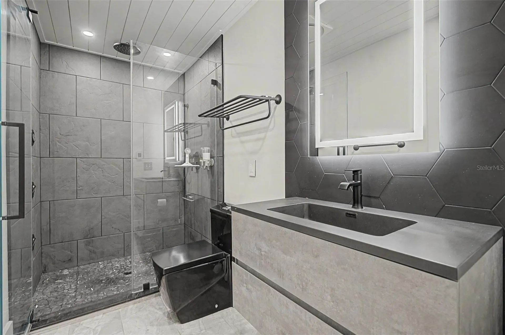 3781 Executive Drive Palm Harbor FL 34685
