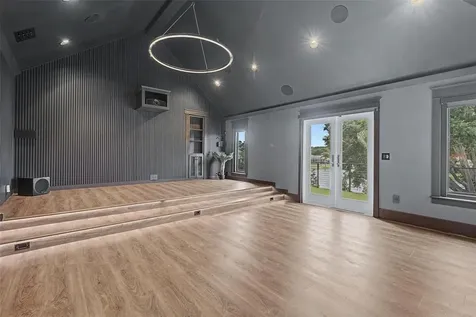 3781 Executive Drive Palm Harbor FL 34685