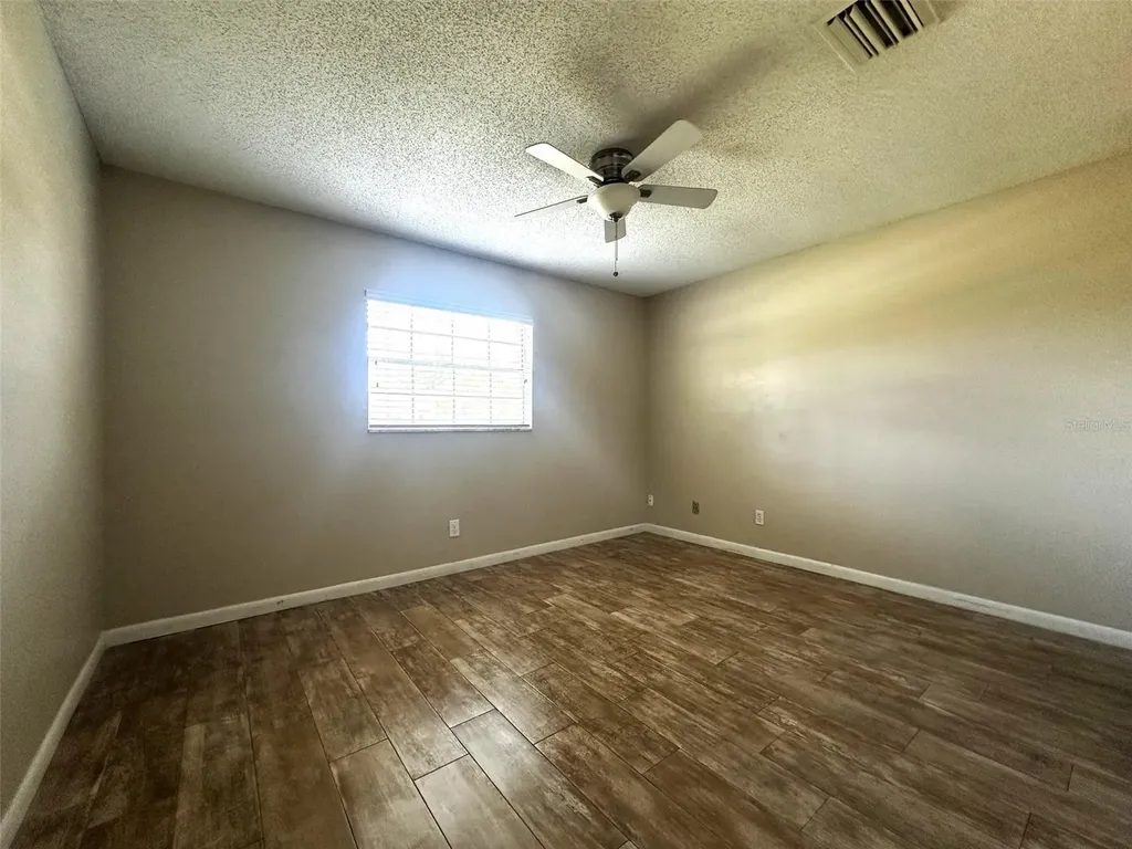 573 Benjamin Franklin Place Orlando FL 32809