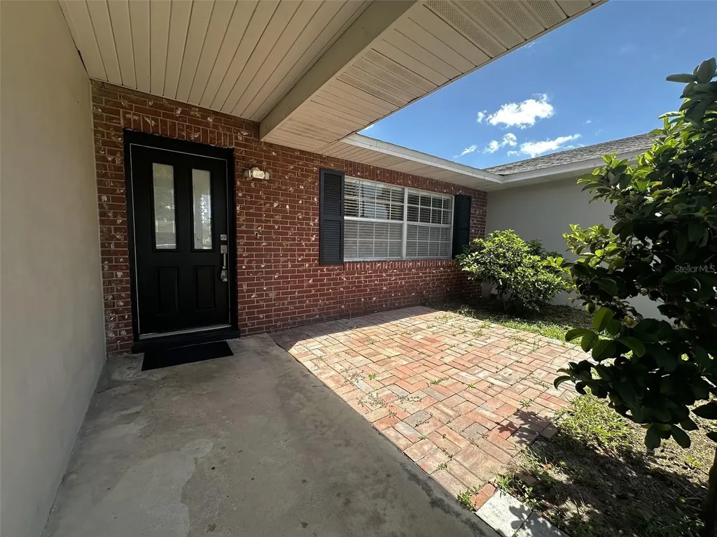 573 Benjamin Franklin Place Orlando FL 32809