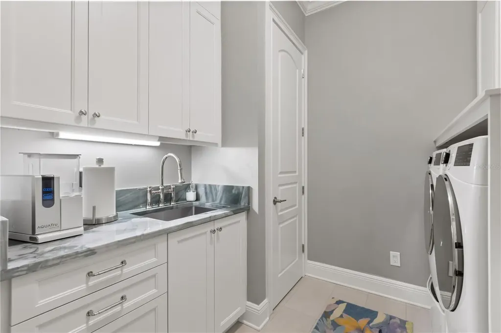 5115 Cranes Point Court Orlando FL 32839