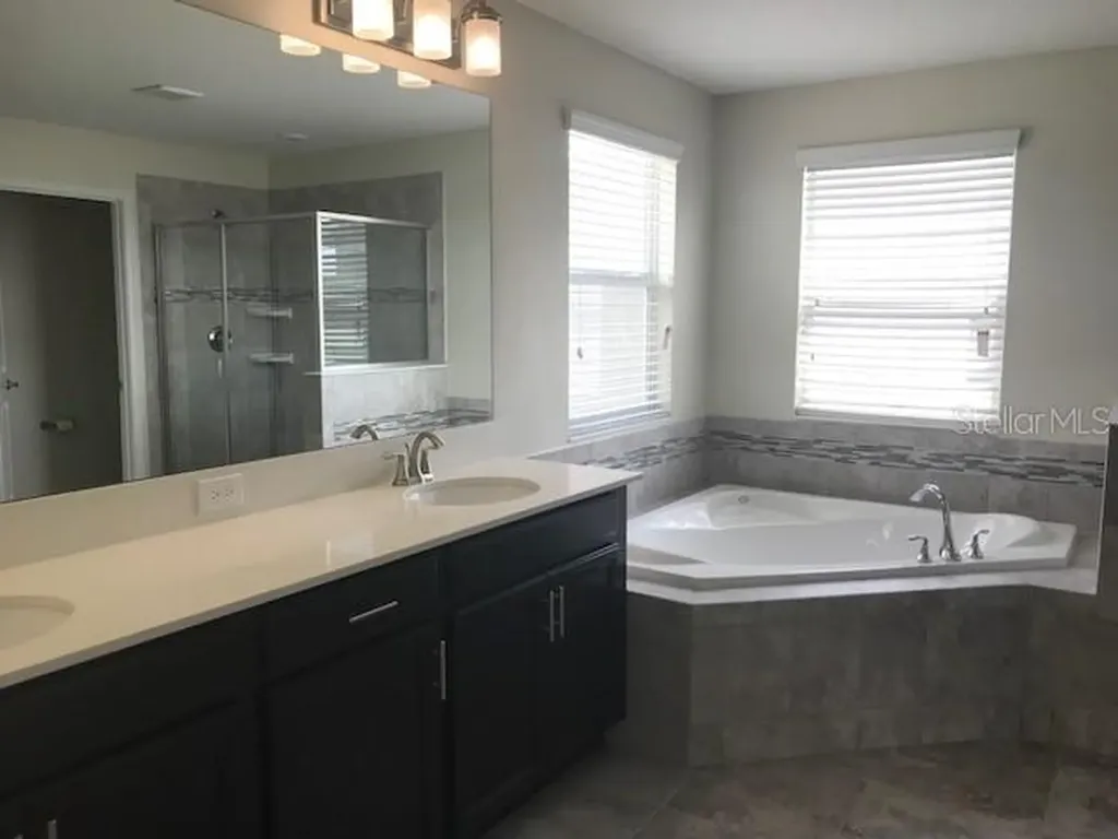 15061 Evergreen Oak Loop Winter Garden FL 34787