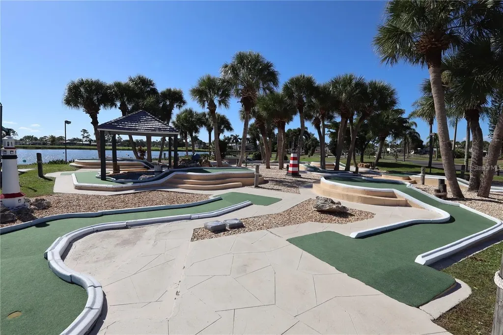 2100 Kings Highway Port Charlotte FL 33980