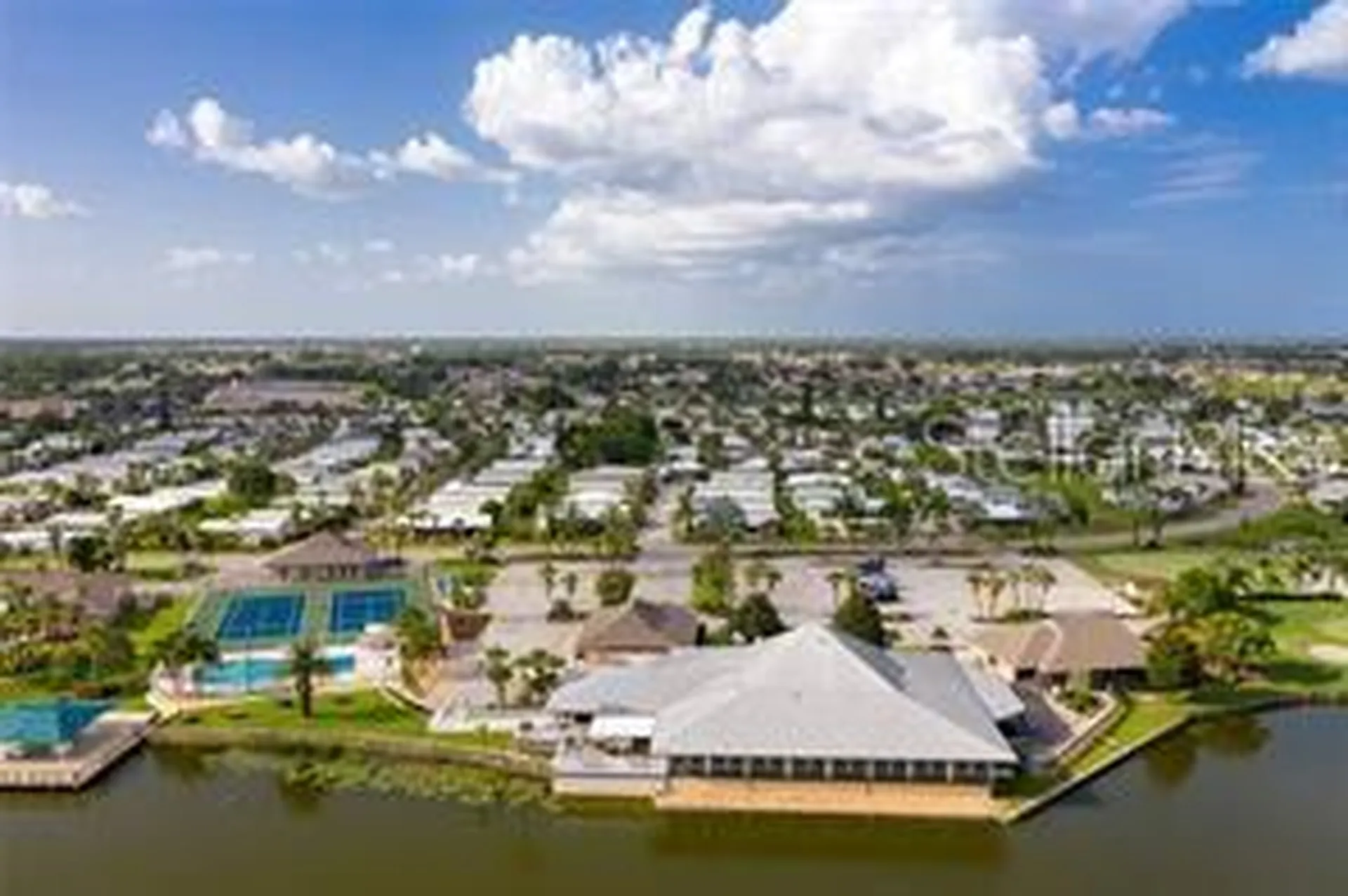 2100 Kings Highway Port Charlotte FL 33980