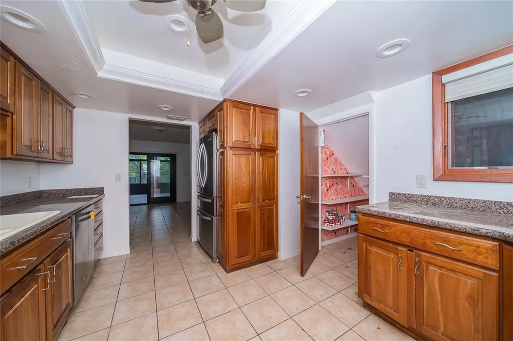 2501 Withy Court Tampa FL 33618