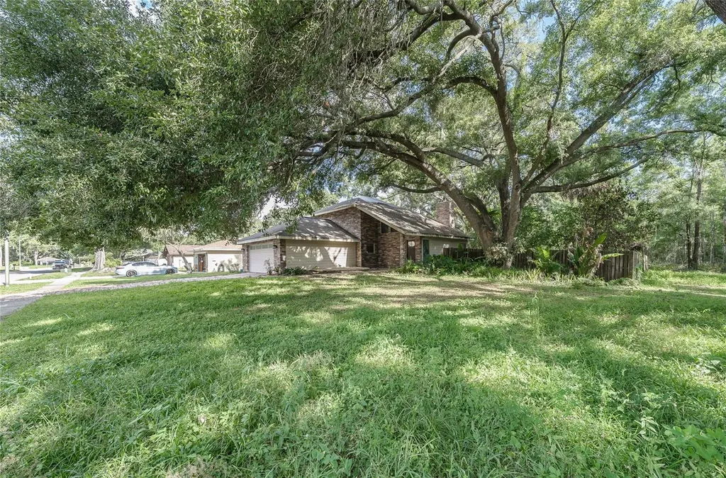 2501 Withy Court Tampa FL 33618