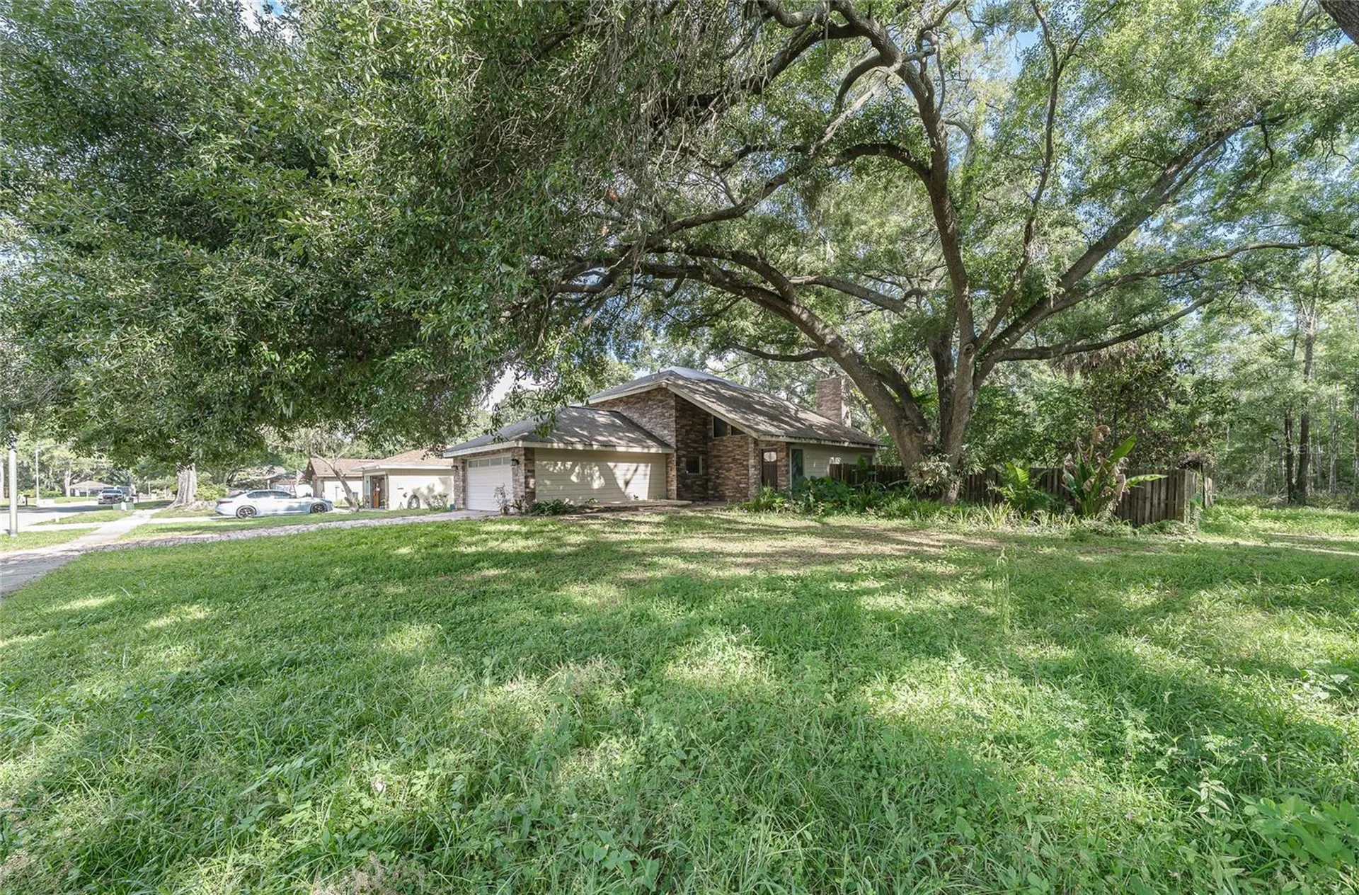 2501 Withy Court Tampa FL 33618