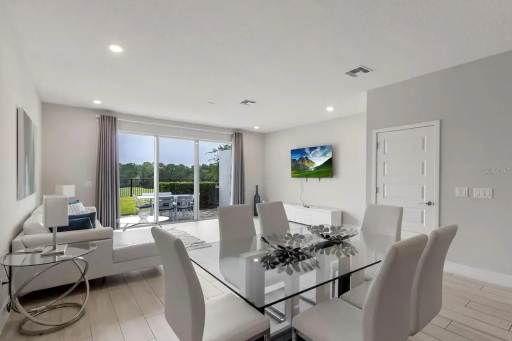 832 Driving Range Court Kissimmee FL 34747