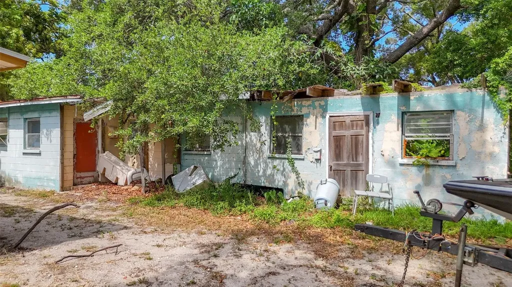 1679 24th Street Sarasota FL 34234