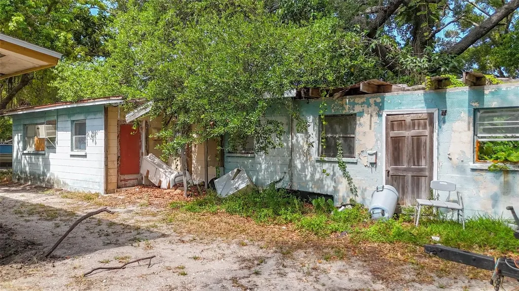 1679 24th Street Sarasota FL 34234