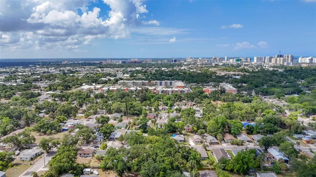 1679 24th Street Sarasota FL 34234