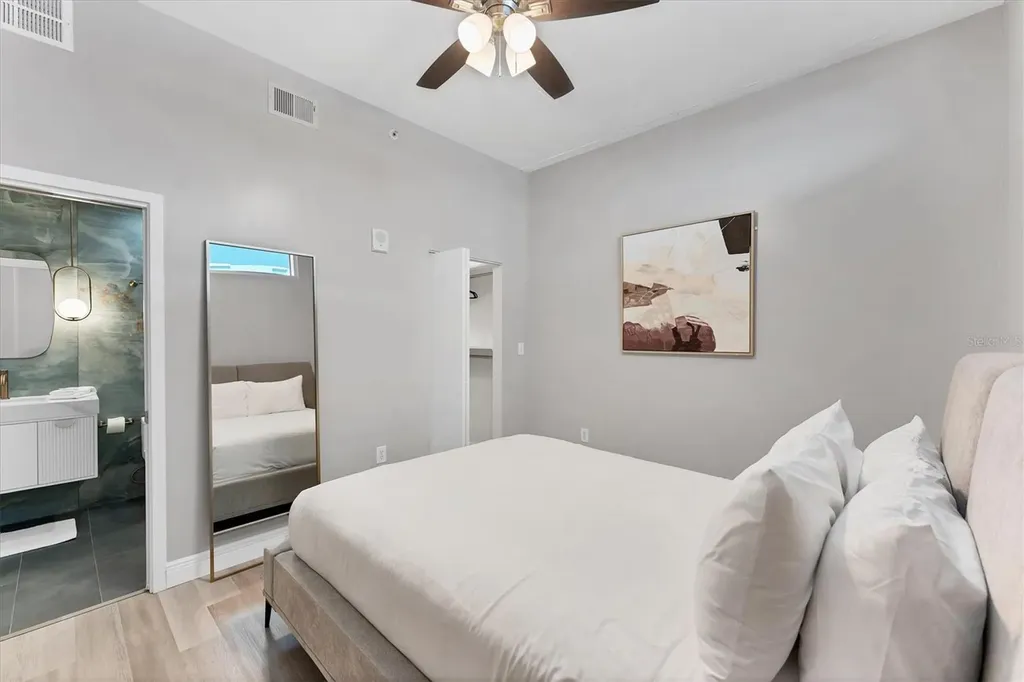 525 E Jackson Street Orlando FL 32801
