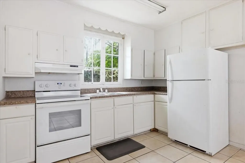 1049 Monroe Street Lakeland FL 33801