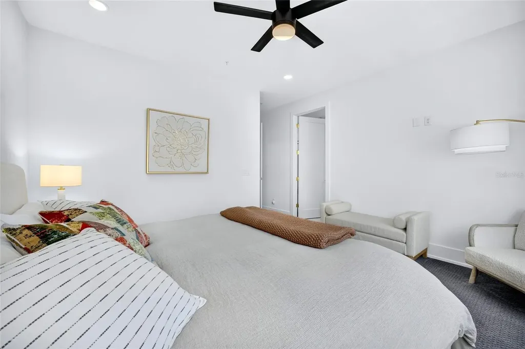 2187 Main Street Sarasota FL 34237