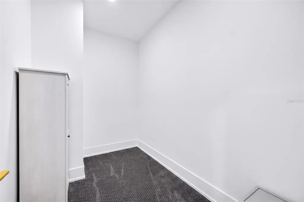 2187 Main Street Sarasota FL 34237