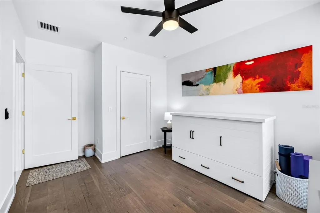 2187 Main Street Sarasota FL 34237