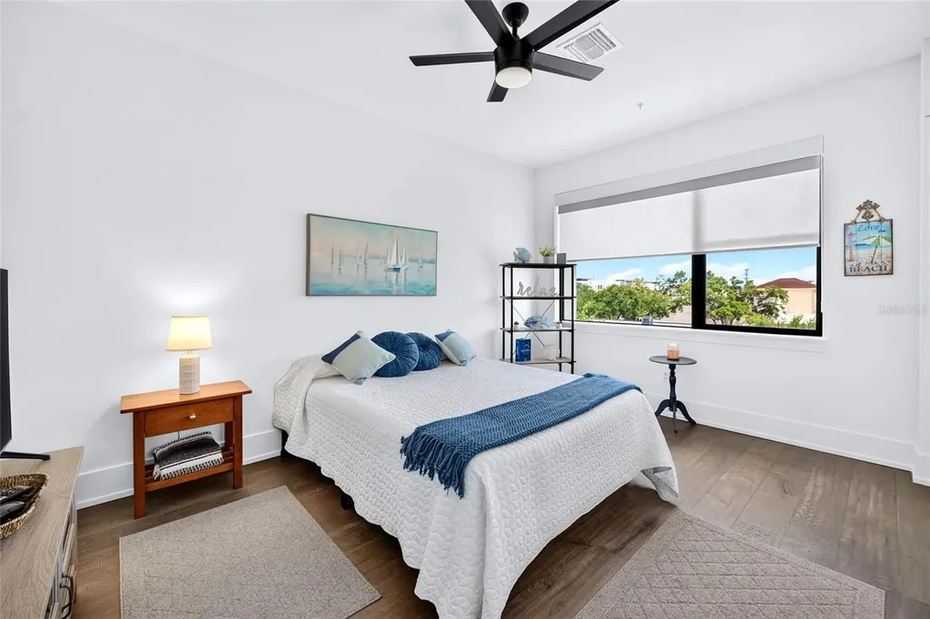 2187 Main Street Sarasota FL 34237