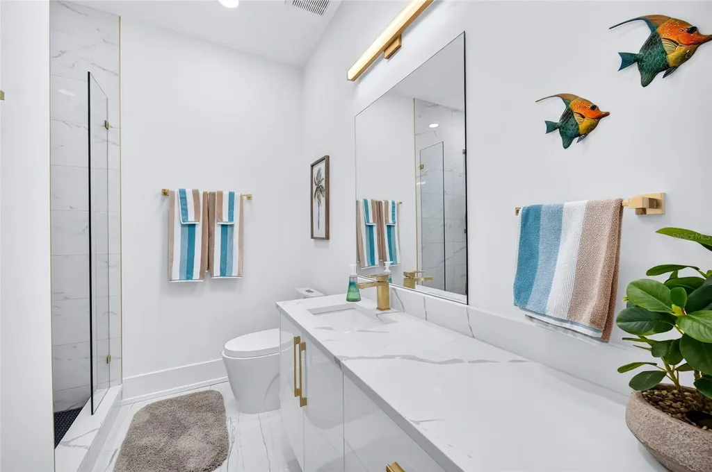 2187 Main Street Sarasota FL 34237