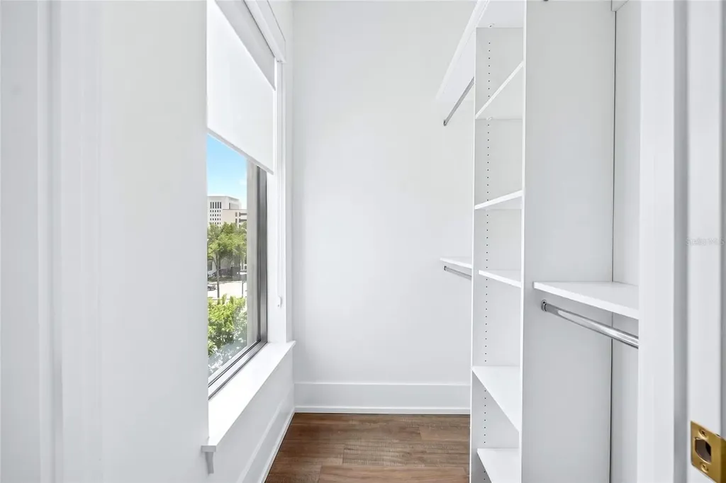 2187 Main Street Sarasota FL 34237