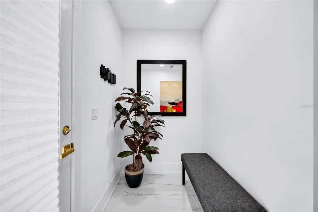 2187 Main Street Sarasota FL 34237
