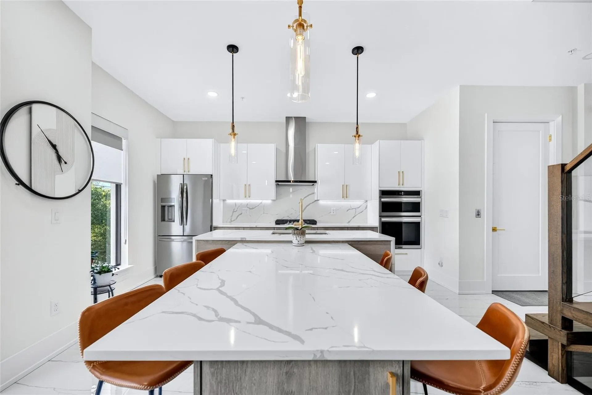 2187 Main Street Sarasota FL 34237