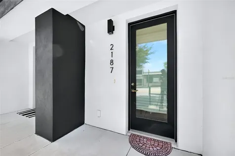 2187 Main Street Sarasota FL 34237