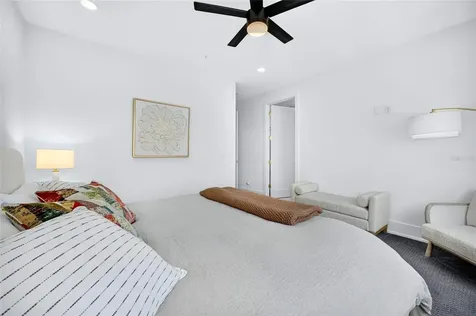 2187 Main Street Sarasota FL 34237