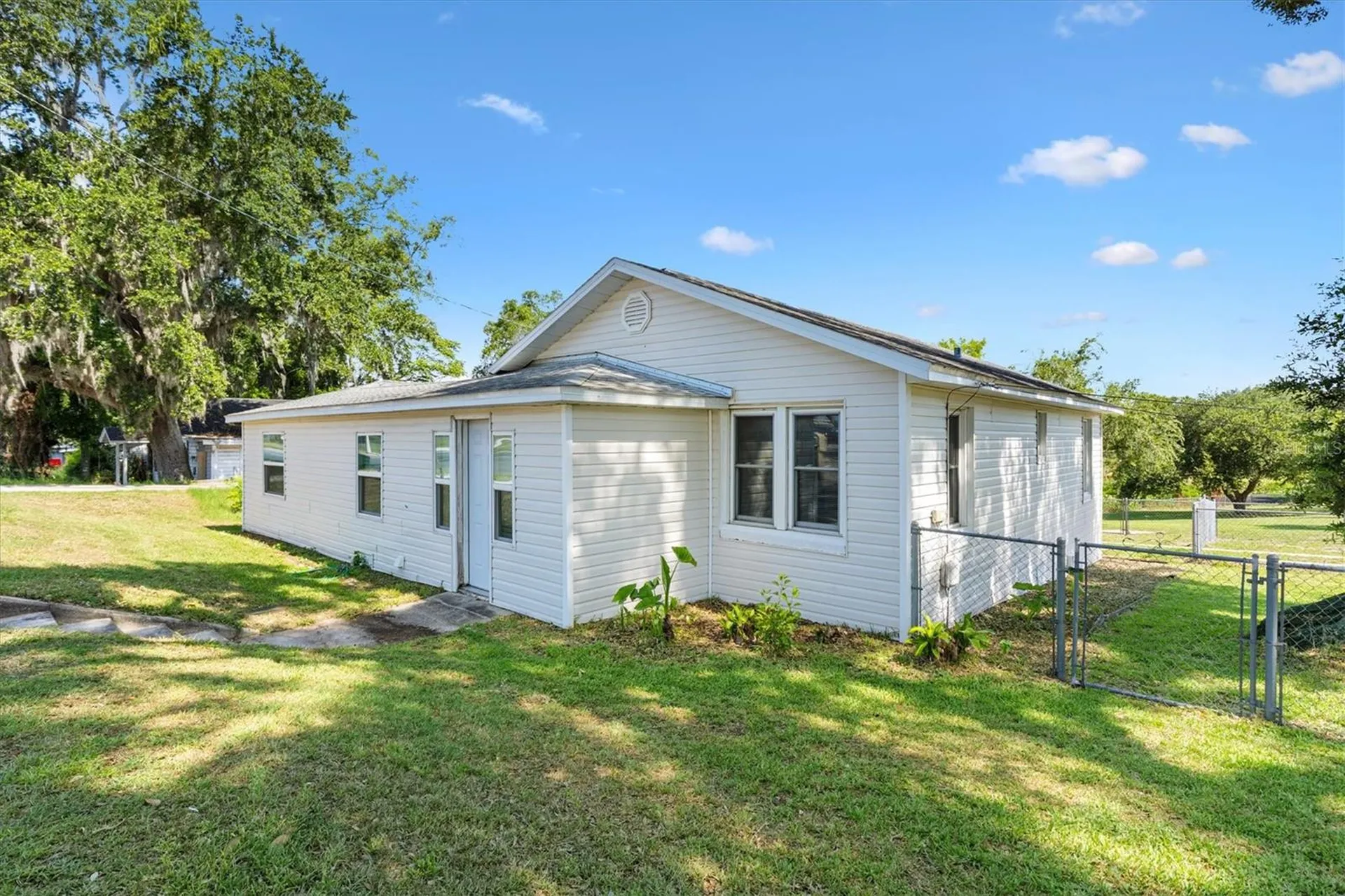 2000 South Street Leesburg FL 34748