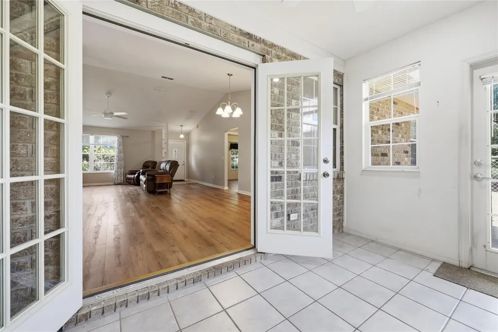 25249 SW 18th Avenue Newberry FL 32669