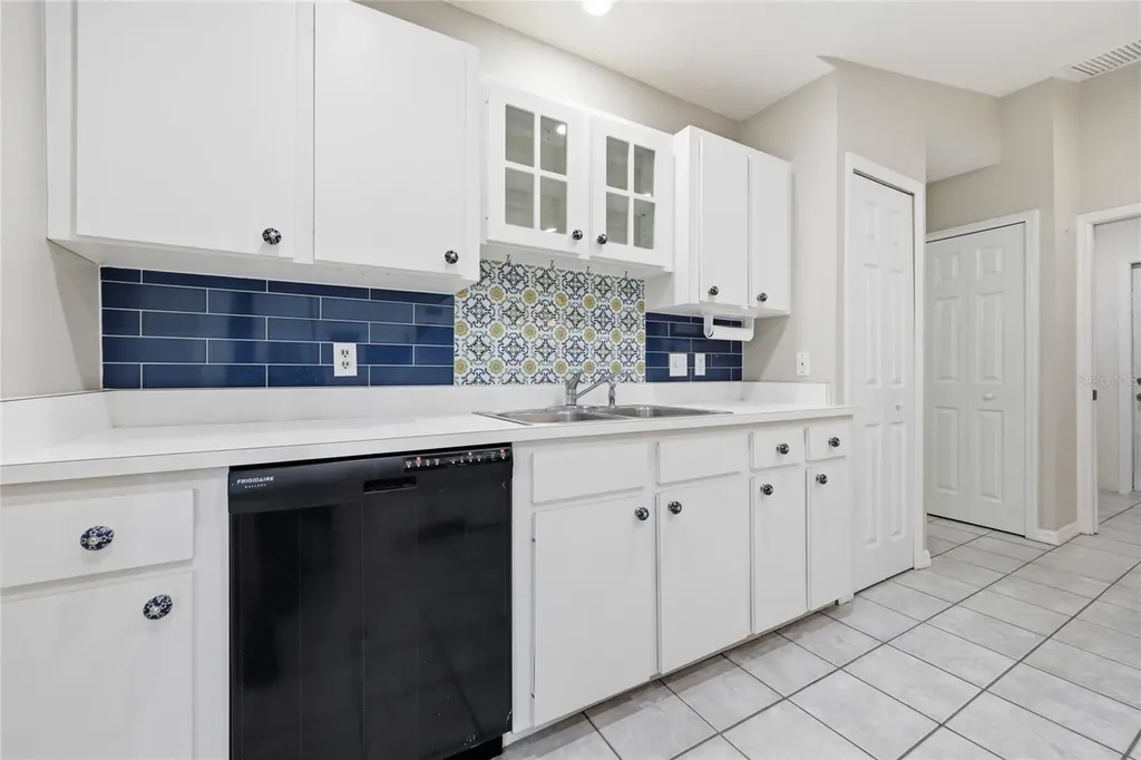 25249 SW 18th Avenue Newberry FL 32669