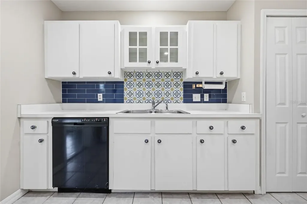 25249 SW 18th Avenue Newberry FL 32669