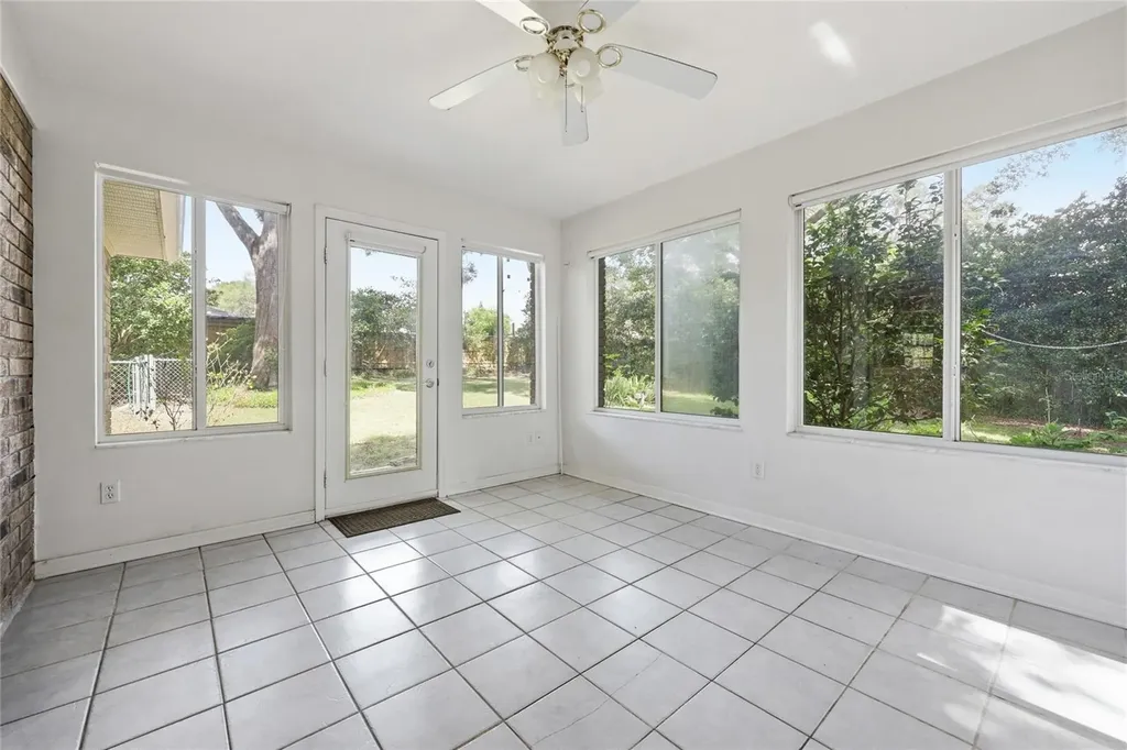 25249 SW 18th Avenue Newberry FL 32669