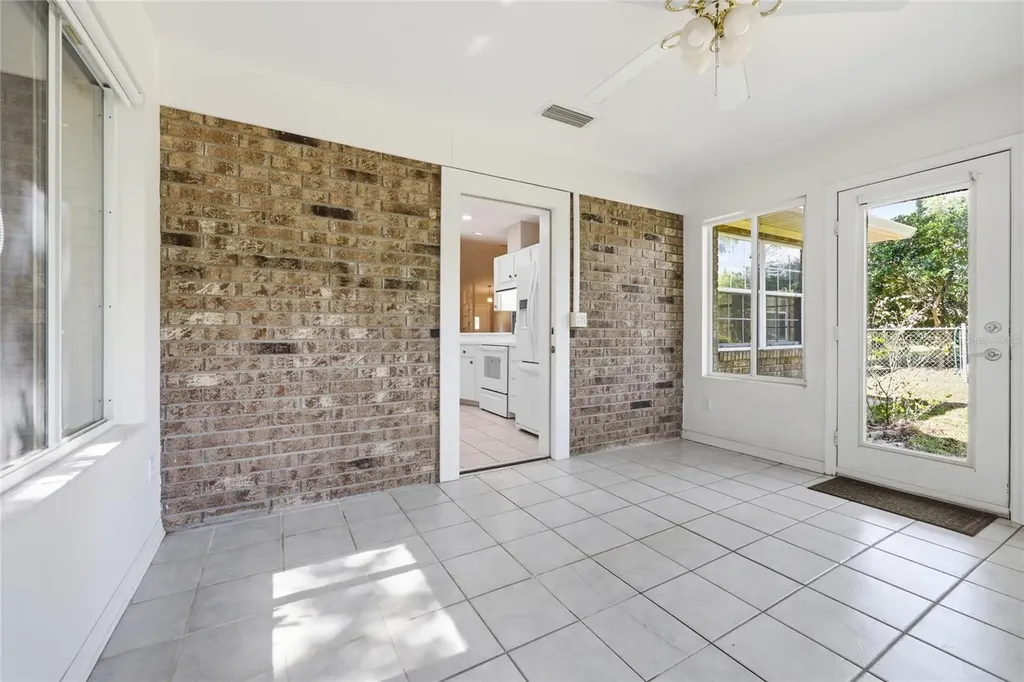 25249 SW 18th Avenue Newberry FL 32669