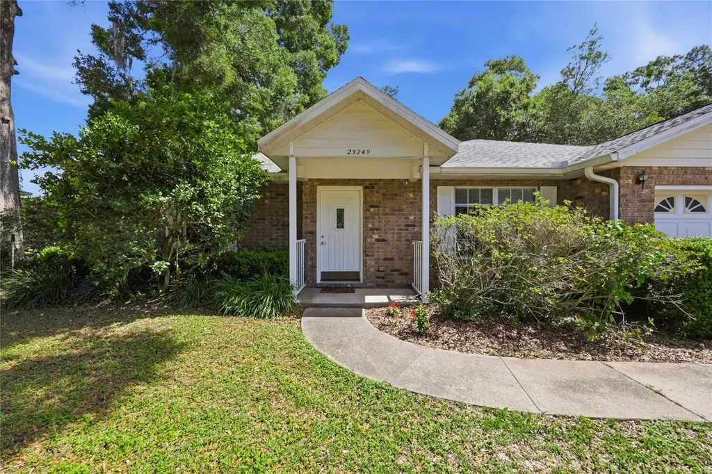 25249 SW 18th Avenue Newberry FL 32669