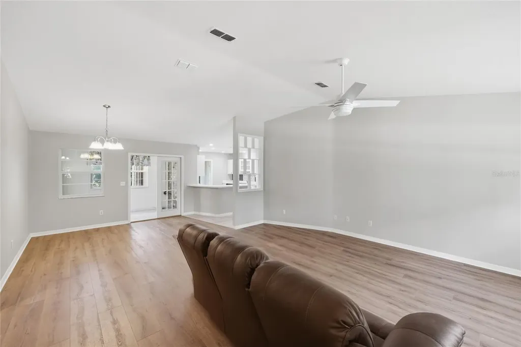 25249 SW 18th Avenue Newberry FL 32669