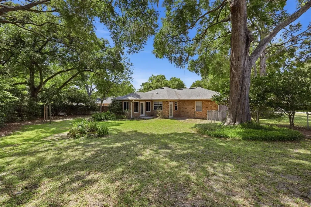 25249 SW 18th Avenue Newberry FL 32669