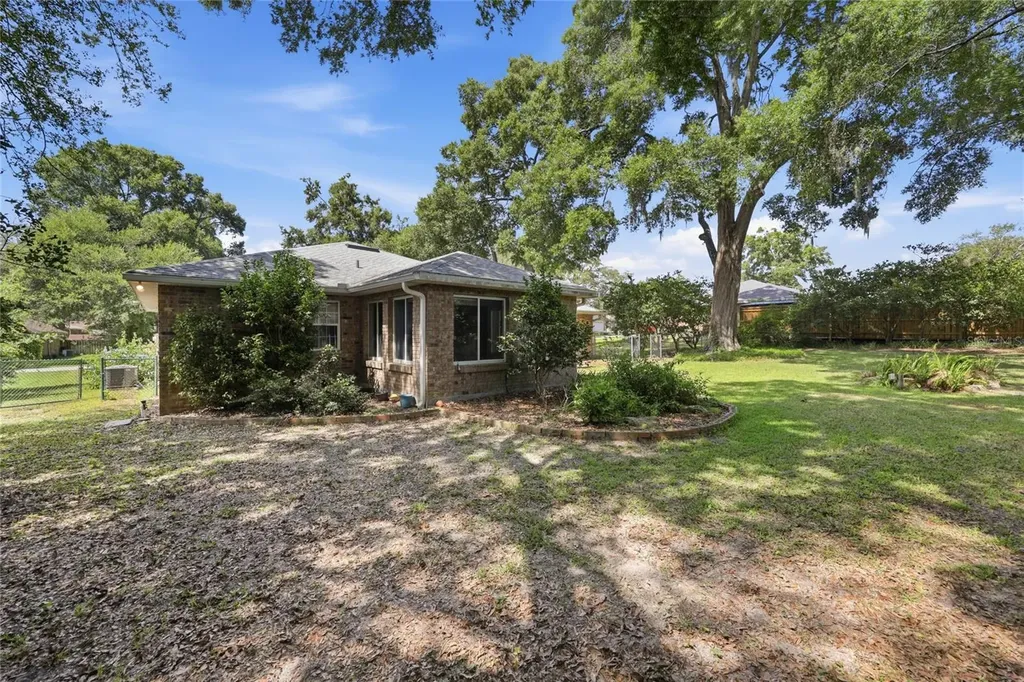 25249 SW 18th Avenue Newberry FL 32669