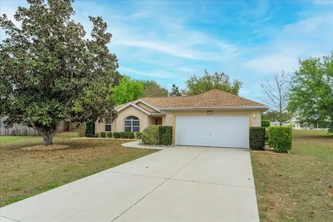 36634 Tropical Wind Lane Grand Island FL 32735