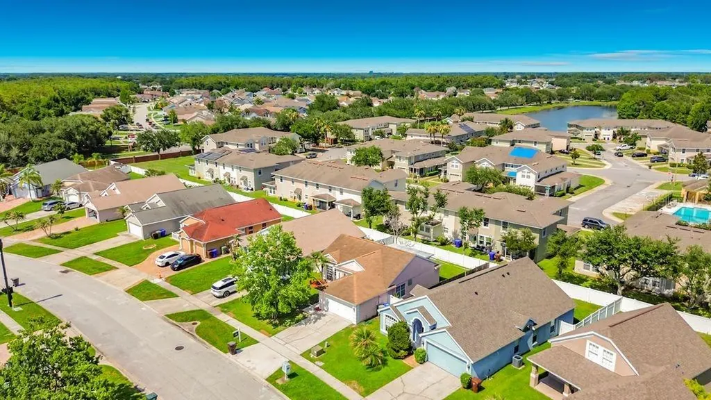 2079 Shannon Lakes Boulevard Kissimmee FL 34743