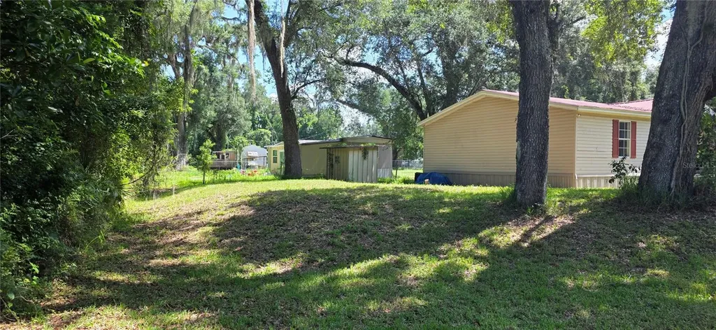 11736 Cr 675w Webster FL 33597