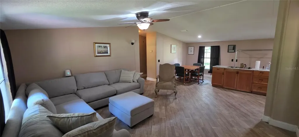 11736 Cr 675w Webster FL 33597