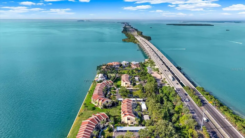 7530 Sunshine Skyway Lane S St Petersburg FL 33711