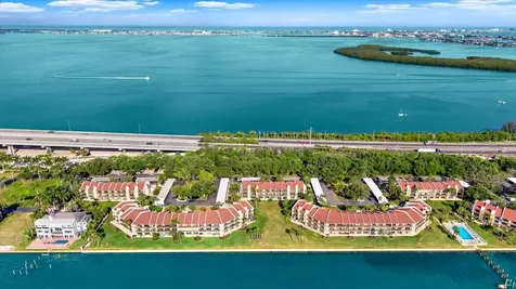 7530 Sunshine Skyway Lane S St Petersburg FL 33711
