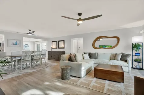 7530 Sunshine Skyway Lane S St Petersburg FL 33711