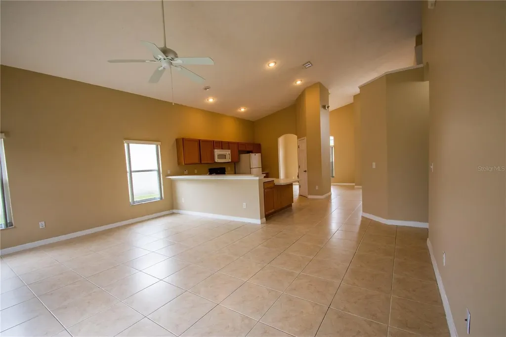 421 Lockbreeze Drive Davenport FL 33897