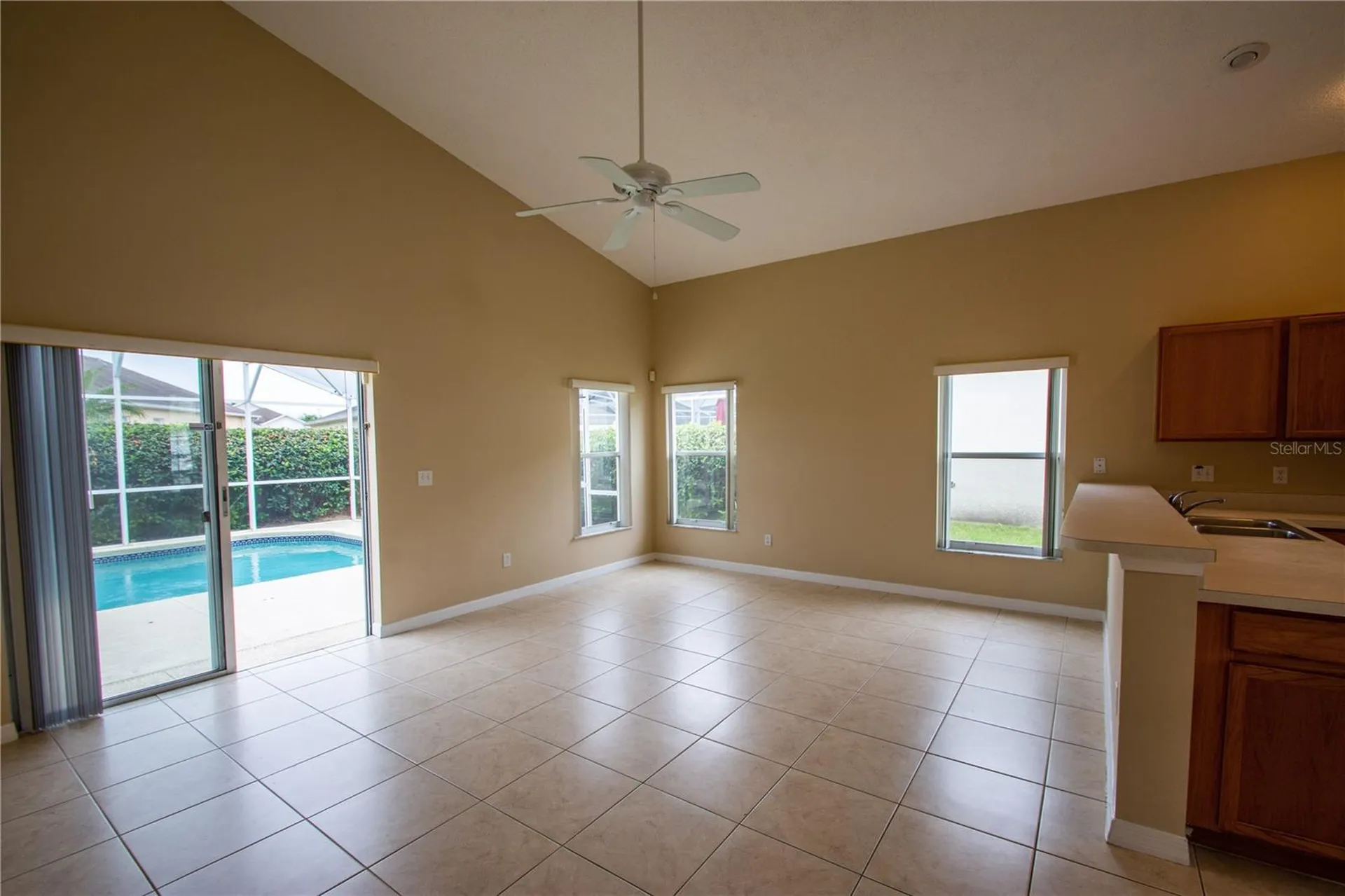 421 Lockbreeze Drive Davenport FL 33897