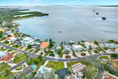 203 Driftwood Drive W Palm Harbor FL 34683