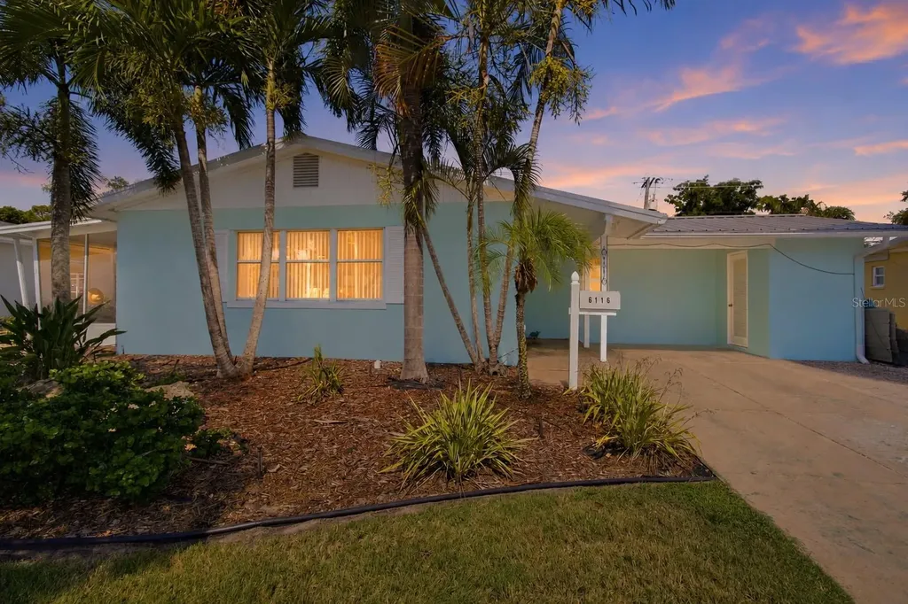 6116 Dartmouth Drive Bradenton FL 34207